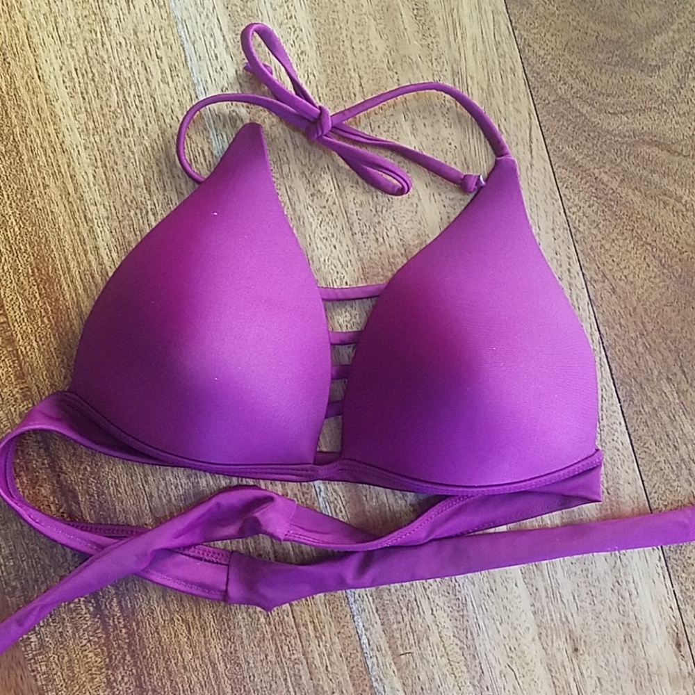 <NWOT>Shein burgundy swim top